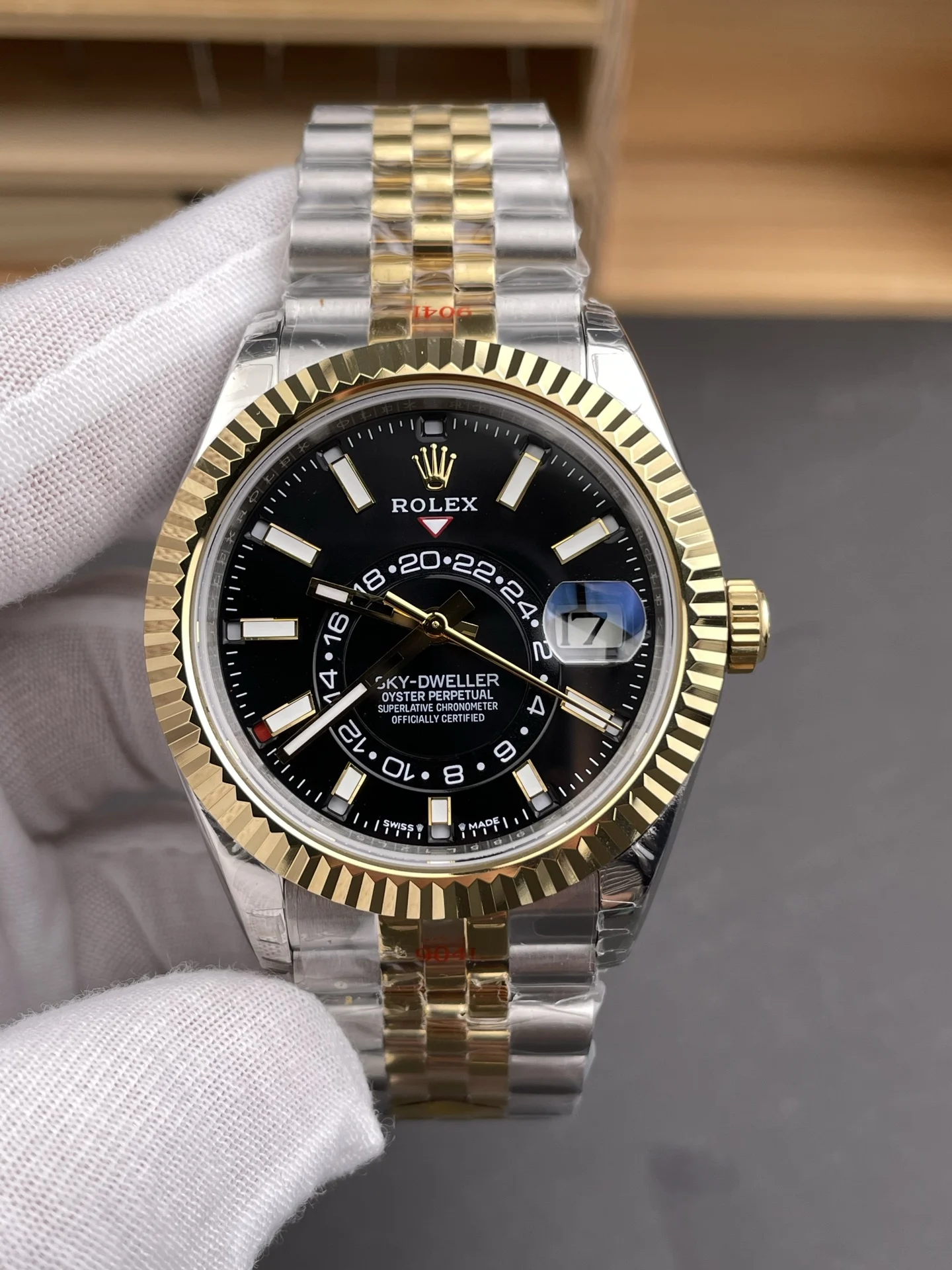 NOOB Skywalker Two-Tone Steel and Gold Black Skywalker/42mm/9002 — photographed off the sweep