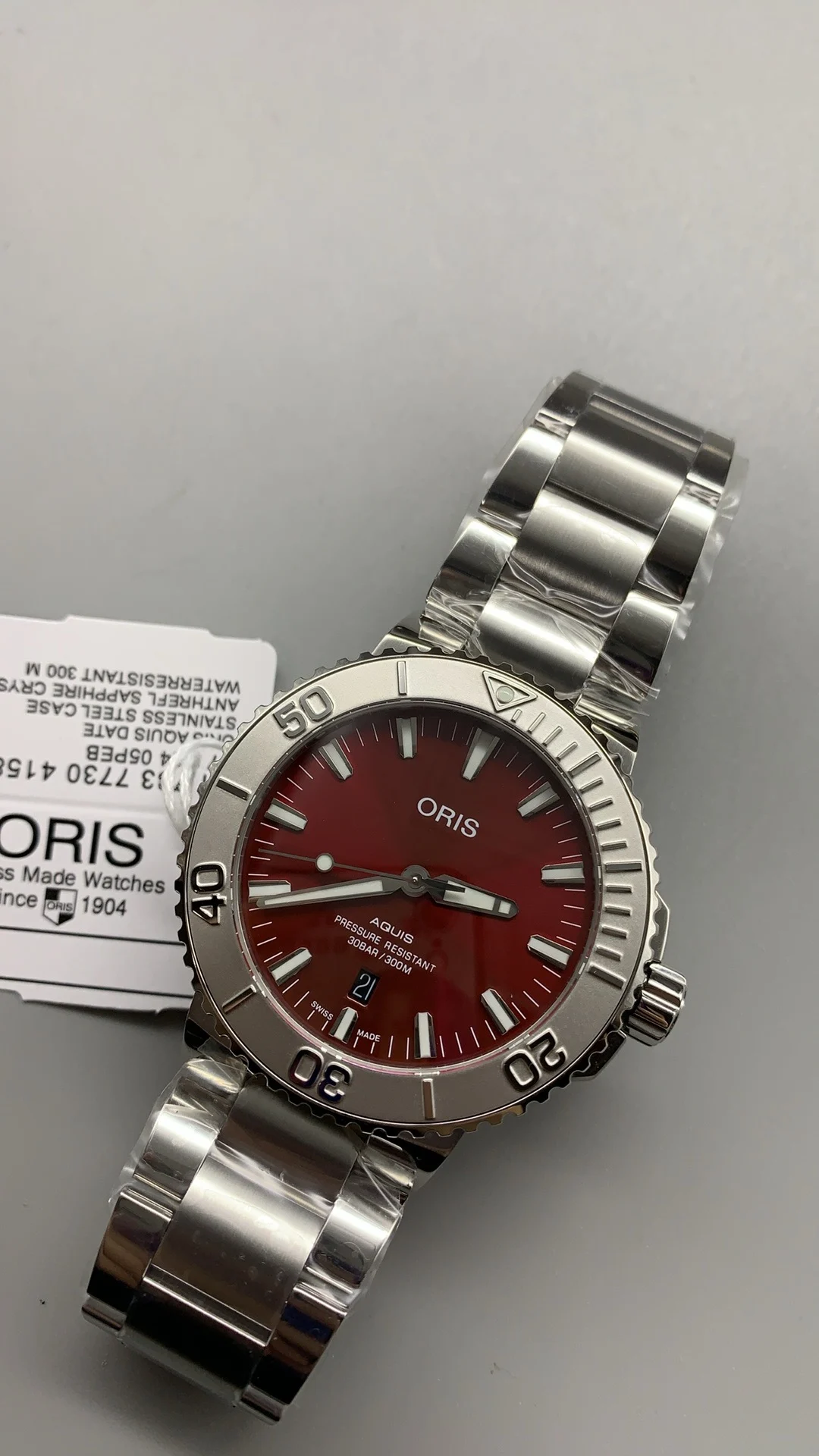 OF, 43mm, Oris, Red, SW200 β photographed off the sweep