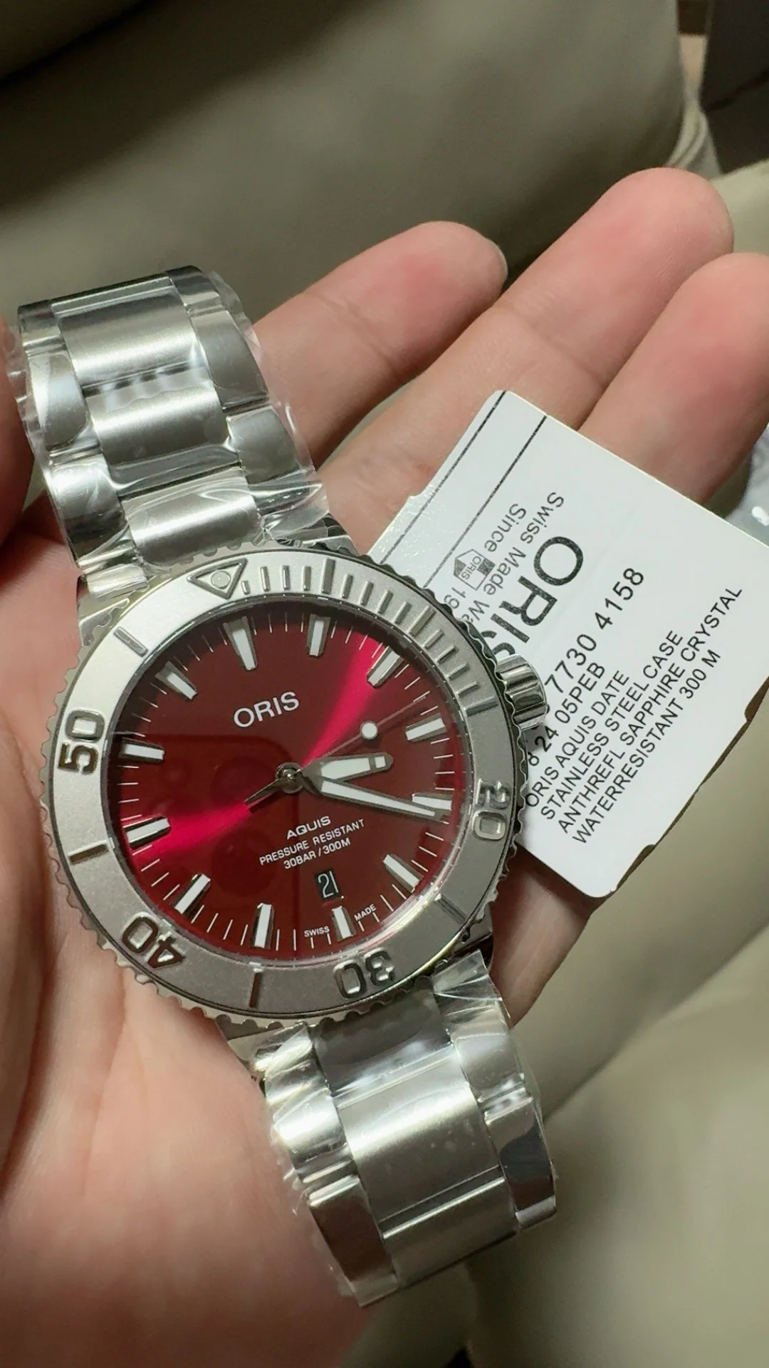 OF, 43mm, Oris, Red, SW200 β photographed off the sweep