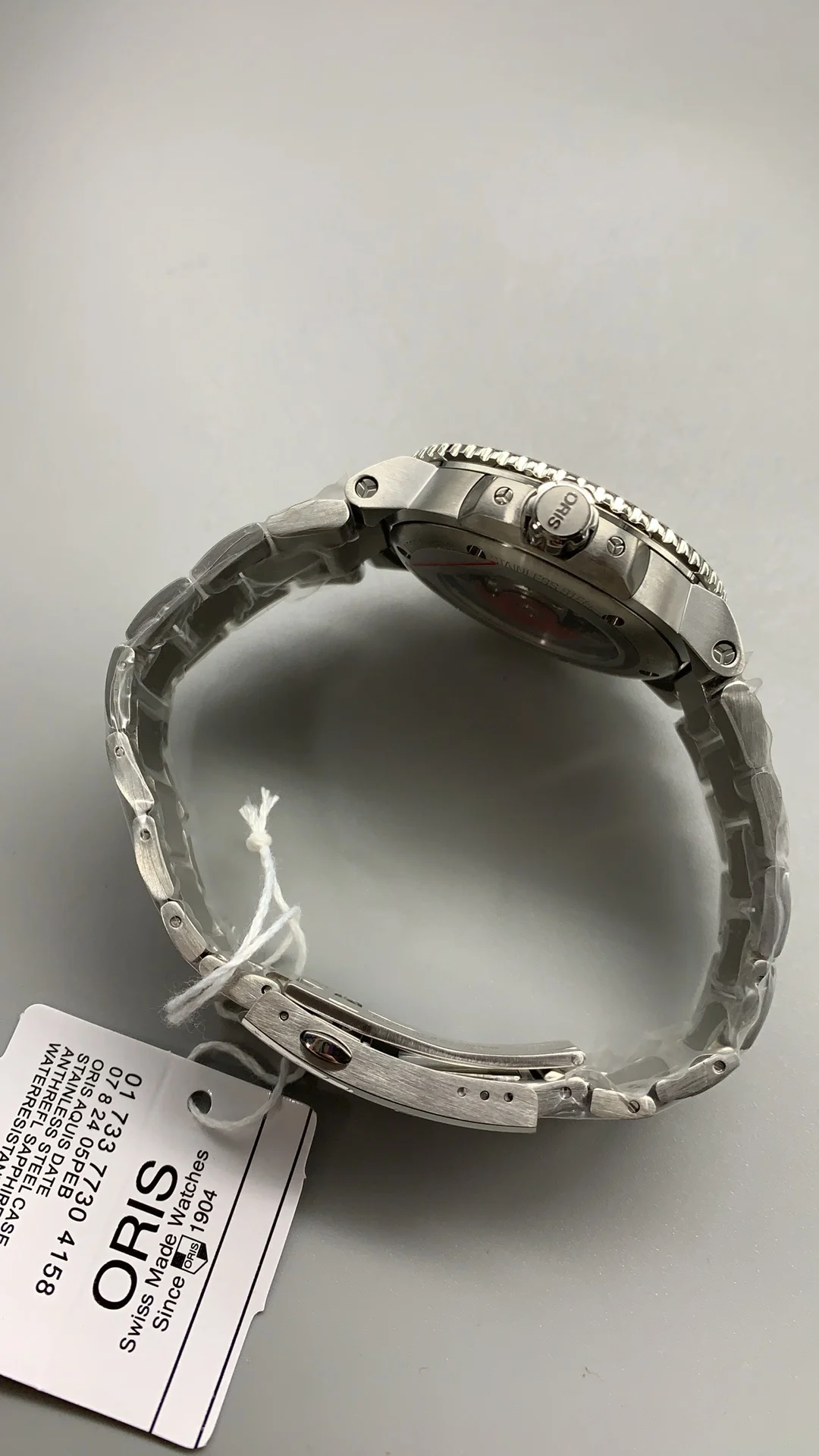 OF, 43mm, Oris, Red, SW200 β photographed off the sweep