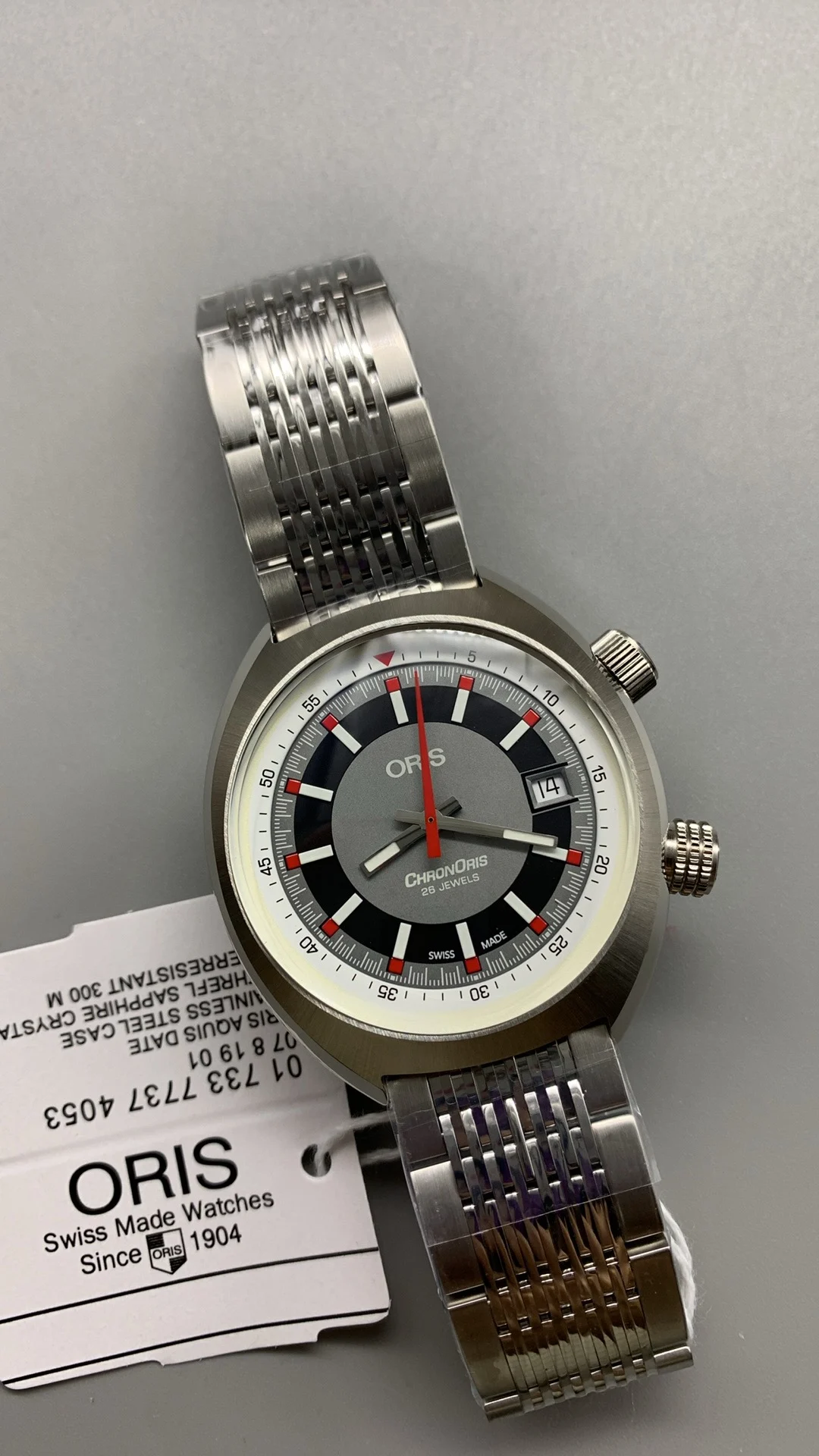 OF, Oris, double-handle, SW200 β photographed off the sweep