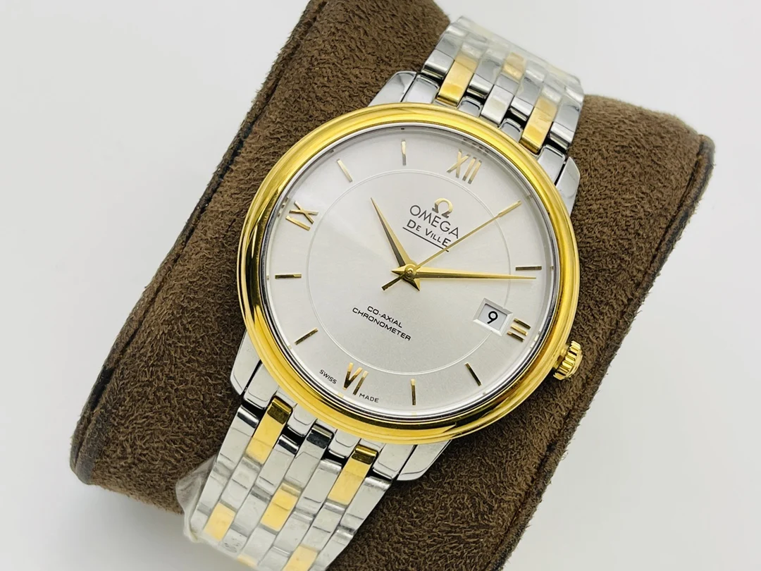 Omega 39.5mm — photographed off the sweep
