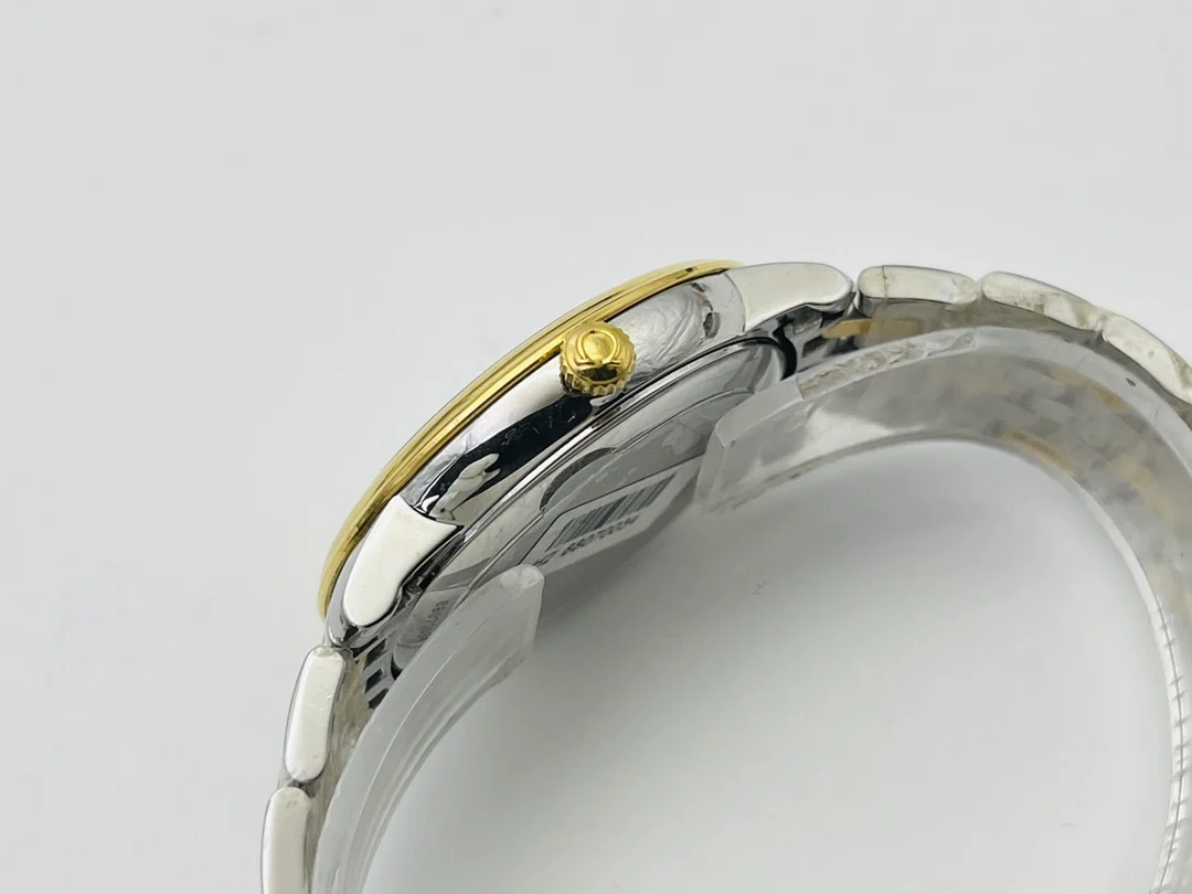 Omega 39.5mm — photographed off the sweep