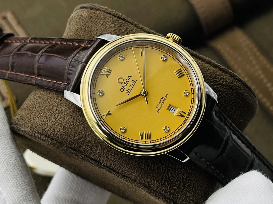 Omega 39.5mm — photographed off the sweep