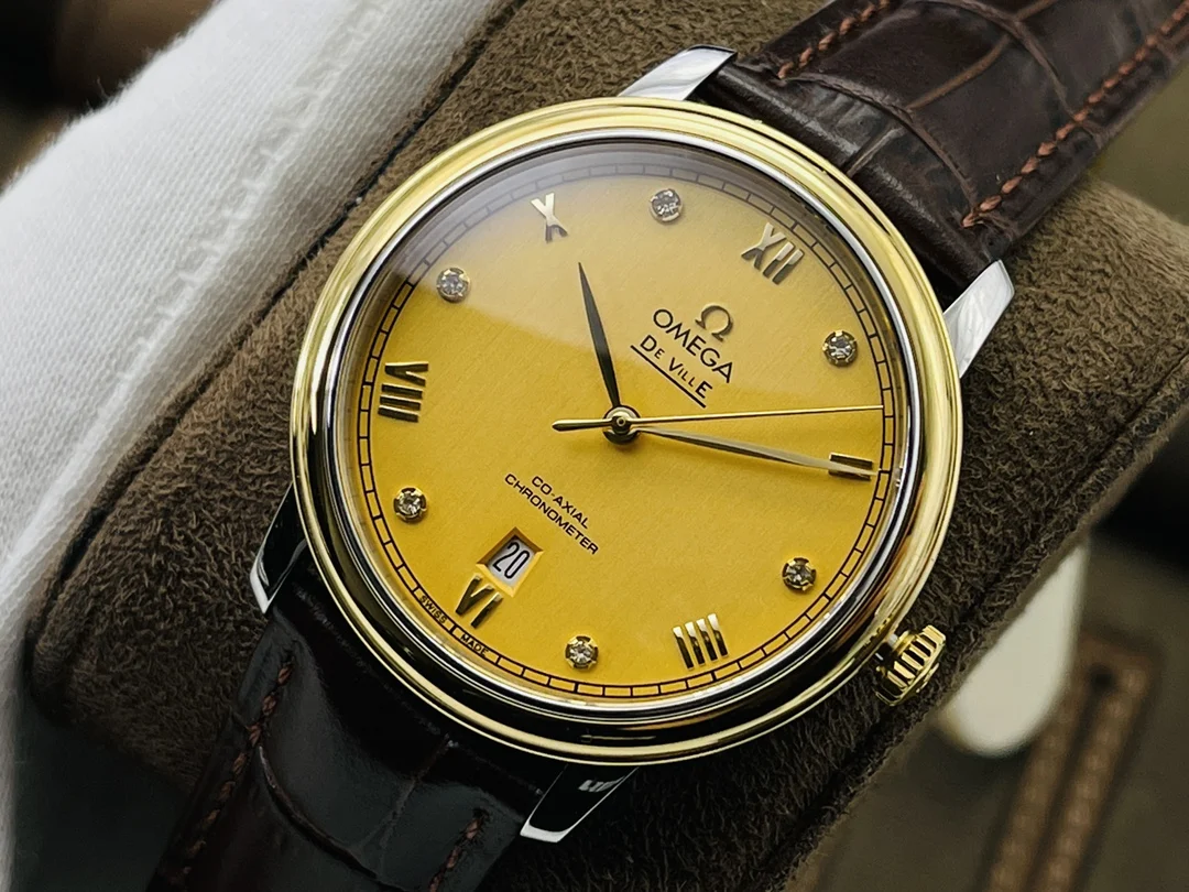 Omega 39.5mm — photographed off the sweep