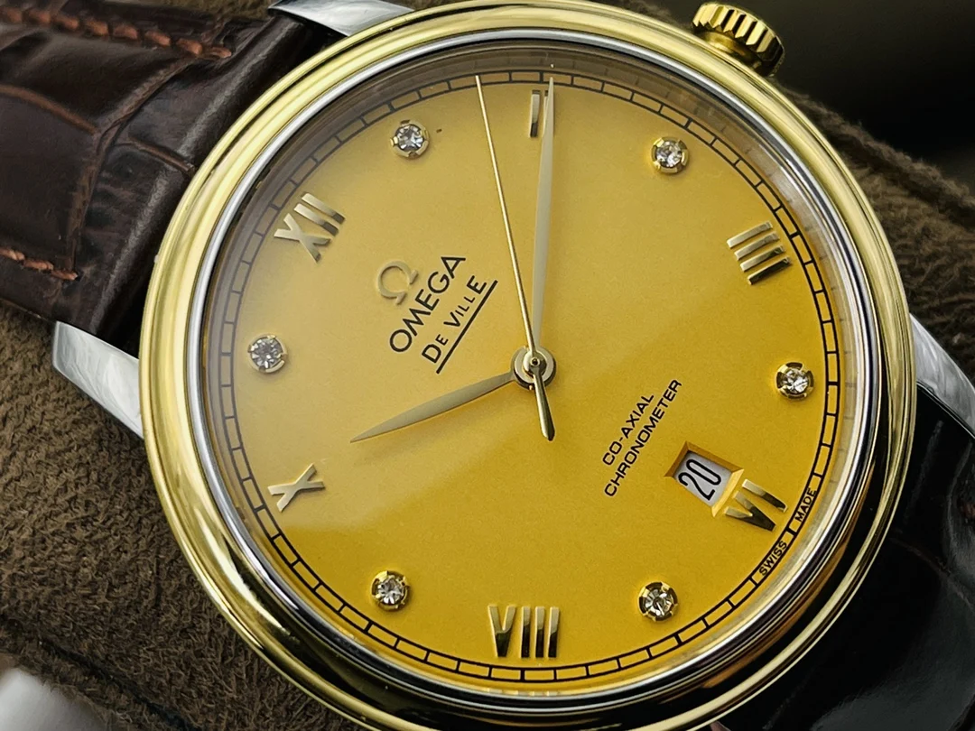 Omega 39.5mm — photographed off the sweep