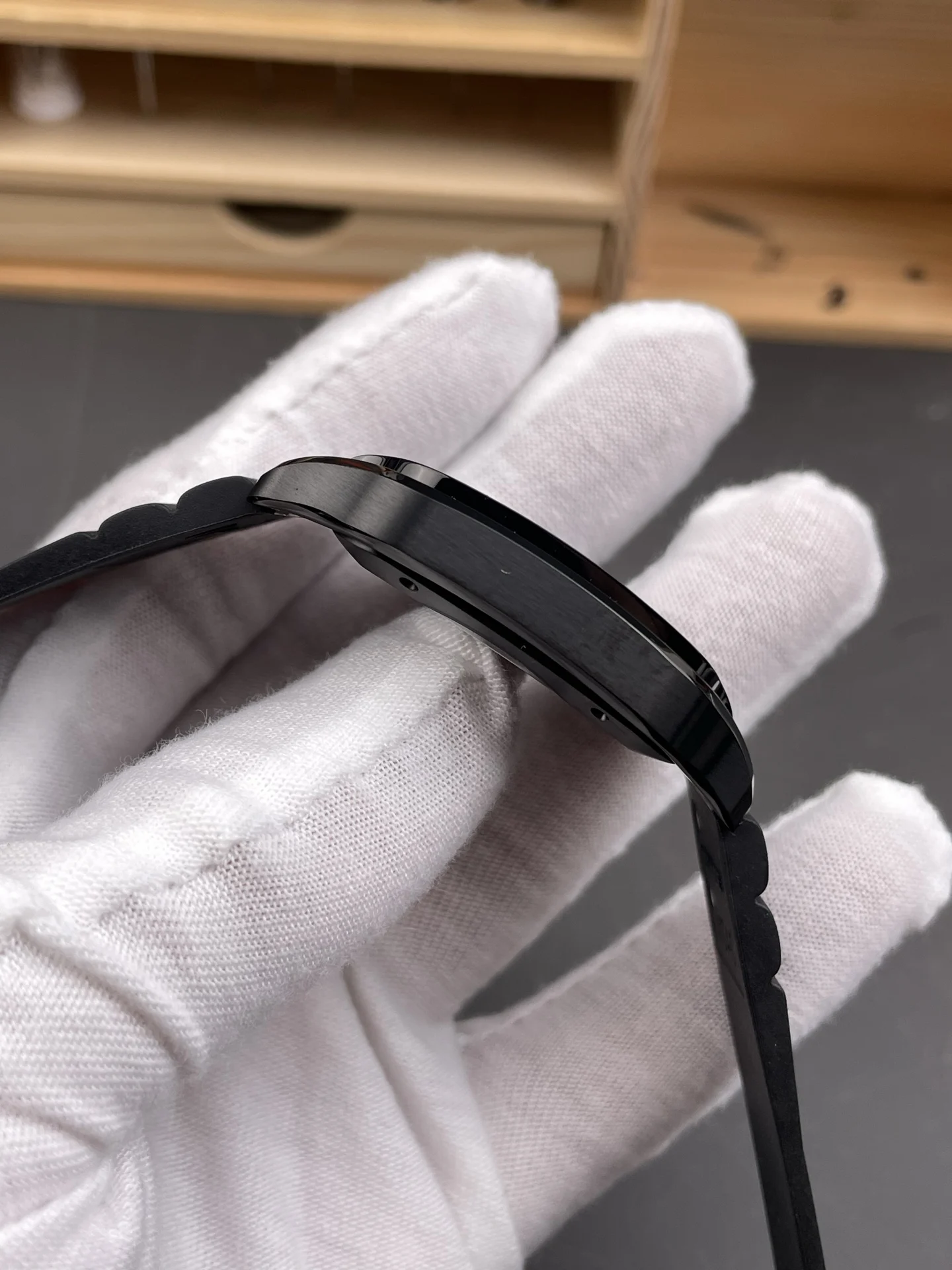 Omega Ceramic Black Dial 39.8mm — photographed off the sweep