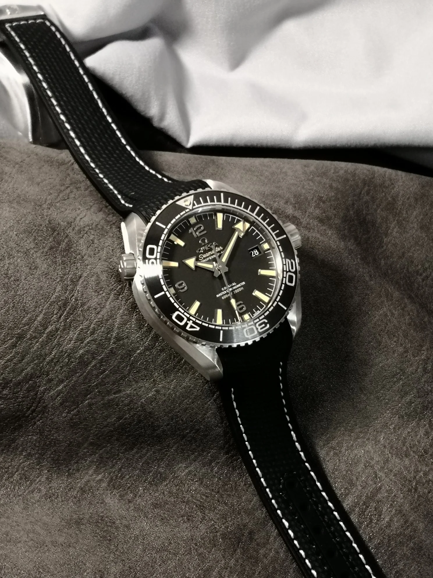 Omega Ceramic Black Dial 43.5mm — photographed off the sweep