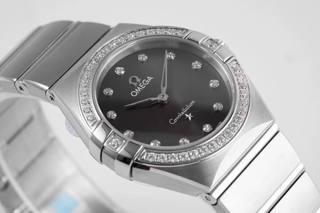 Omega Constellation 28mm — photographed off the sweep
