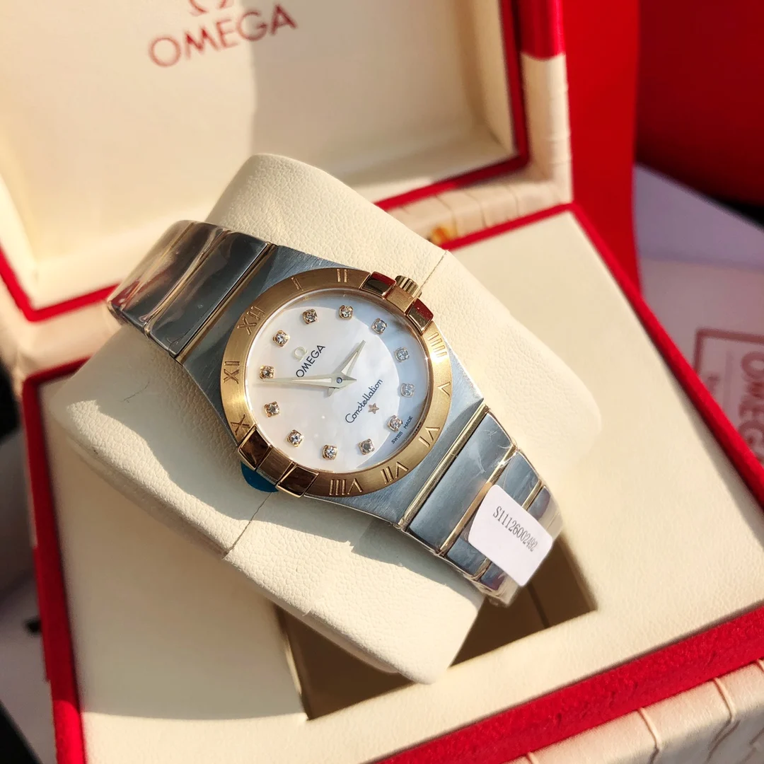 Omega Constellation Steel Diamond-Set 27mm — photographed off the sweep