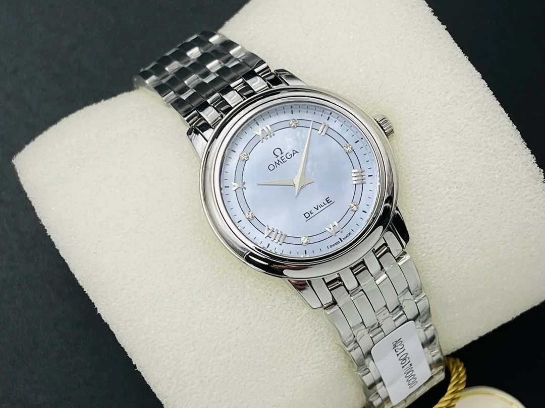 Omega De Ville Diamond-Set 27.4mm — photographed off the sweep
