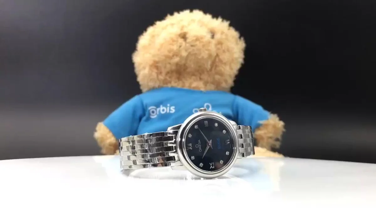 Omega De Ville Diamond-Set — photographed off the sweep