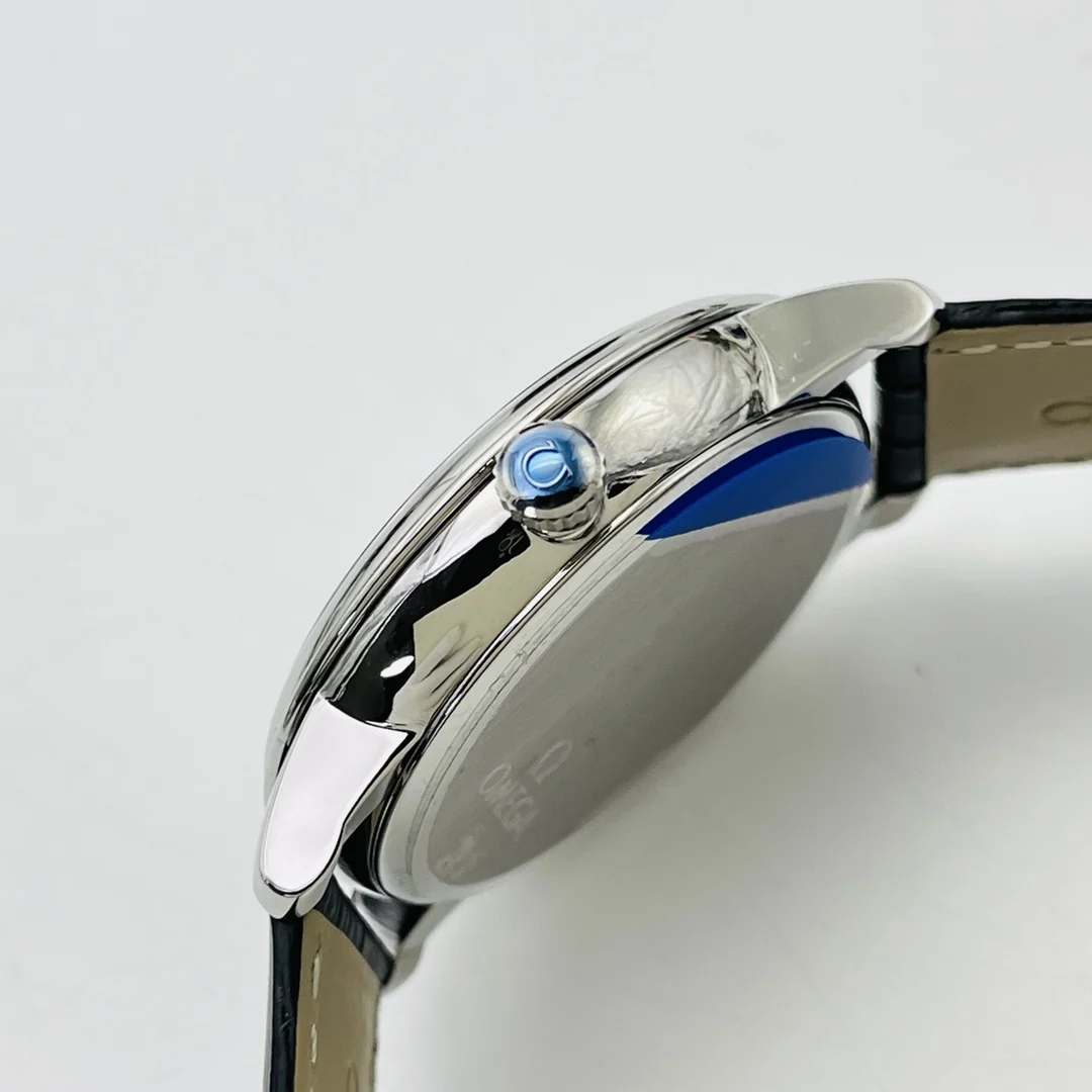 Omega De Ville Steel 39.5mm — photographed off the sweep