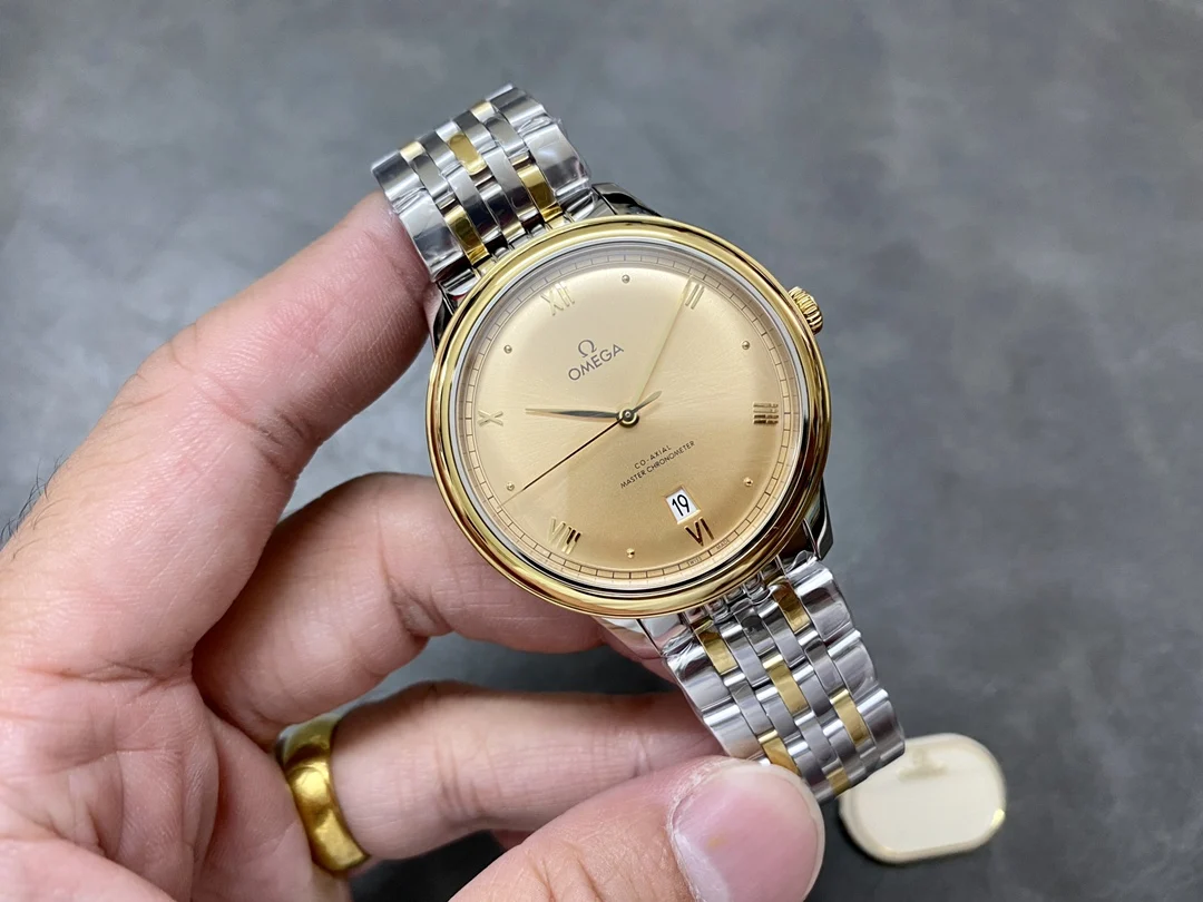 Omega De Ville Steel Blue Dial 40mm — photographed off the sweep