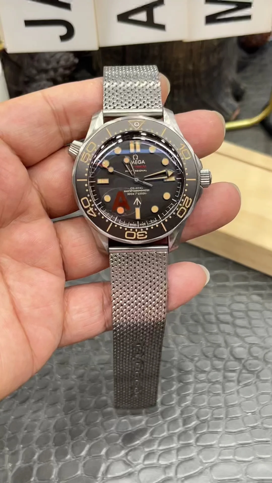 Omega James Bond 007 42mm