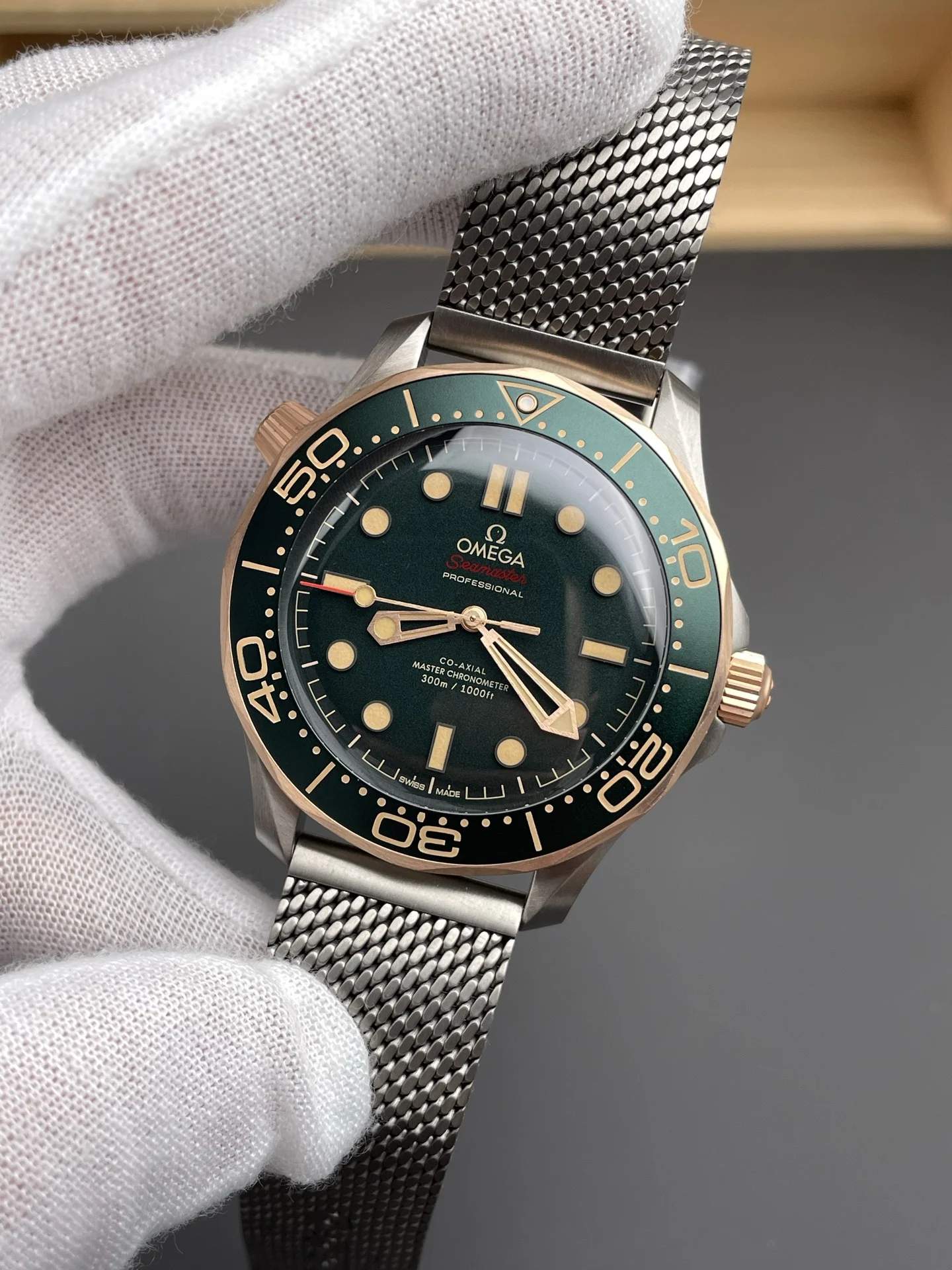 Omega James Bond 007 Titanium 42mm