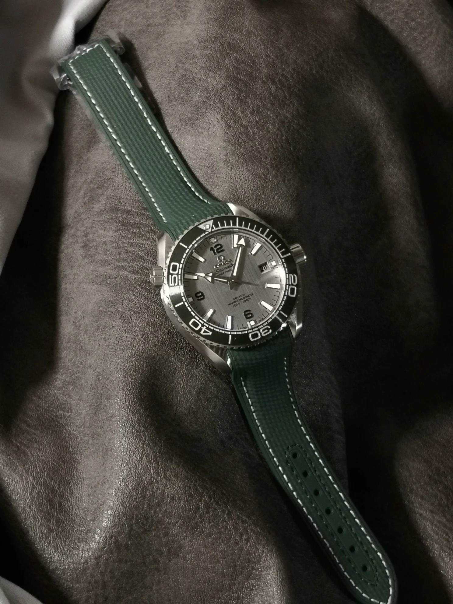 Omega Seamaster 215.32.44.21.06.001 — photographed off the sweep