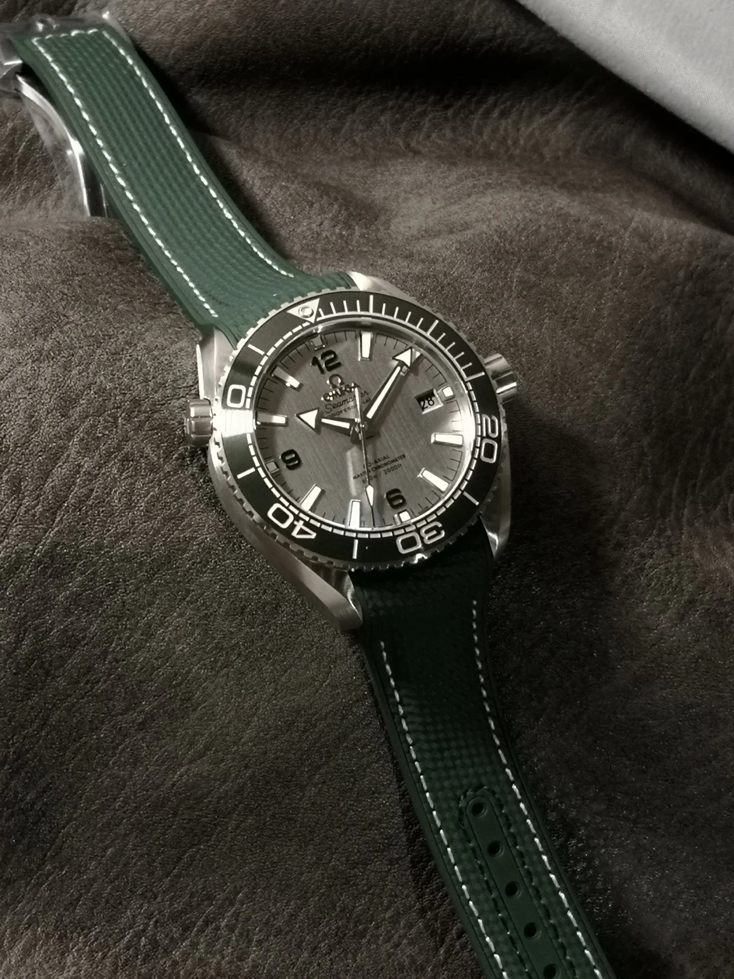 Omega Seamaster 215.32.44.21.06.001 — photographed off the sweep