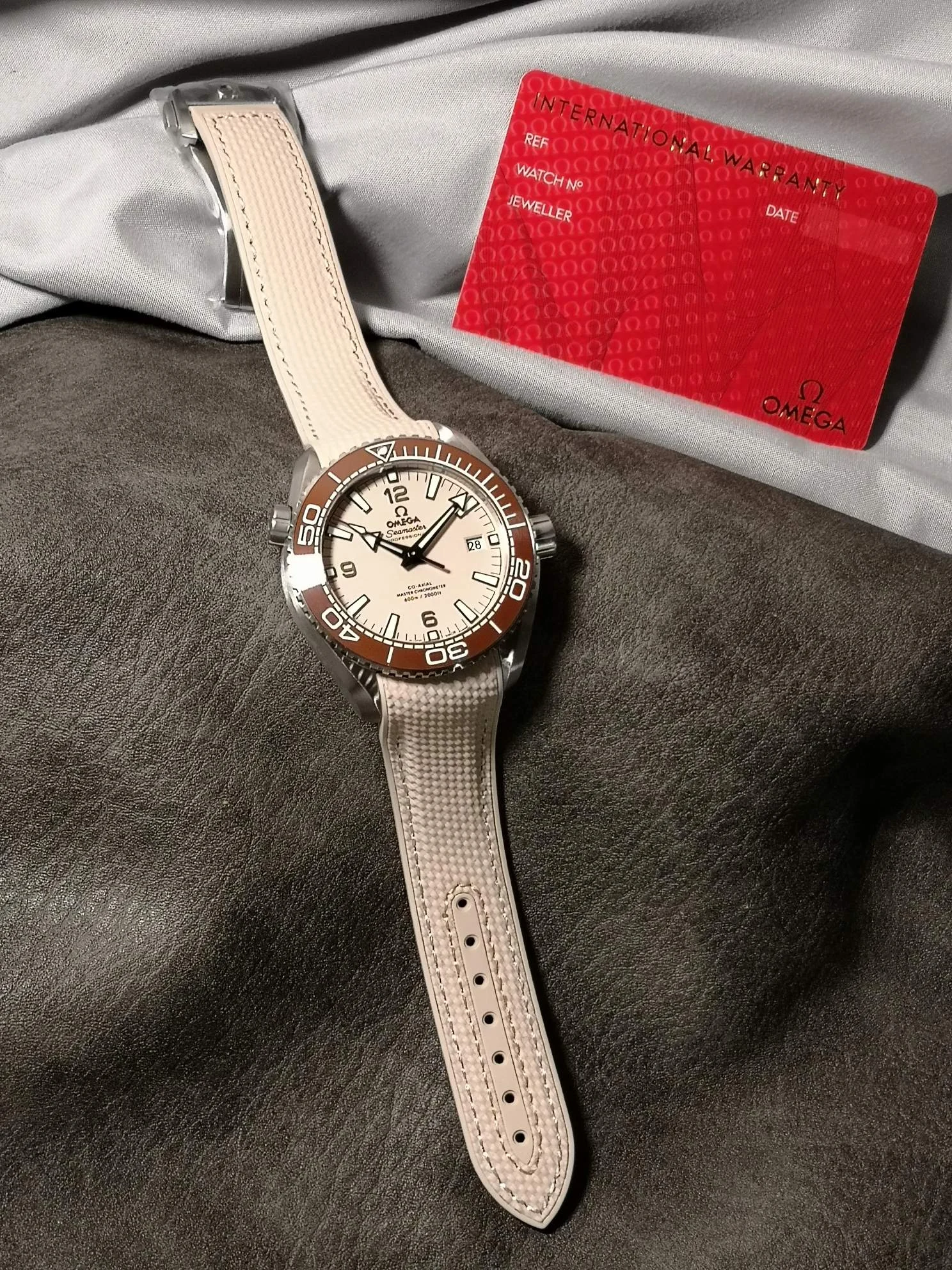Omega Seamaster 215.32.44.21.09.001