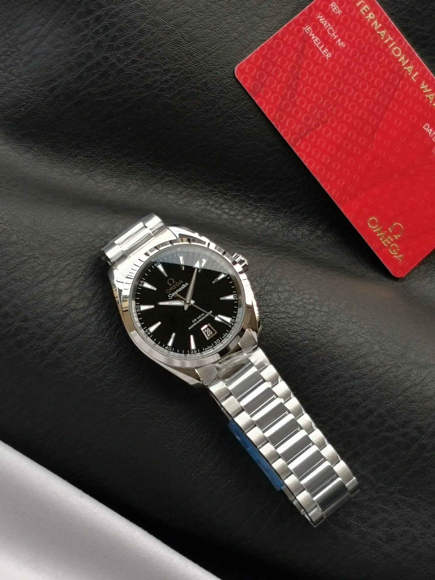 Omega Seamaster 220.10.38.20.01.004 — photographed off the sweep