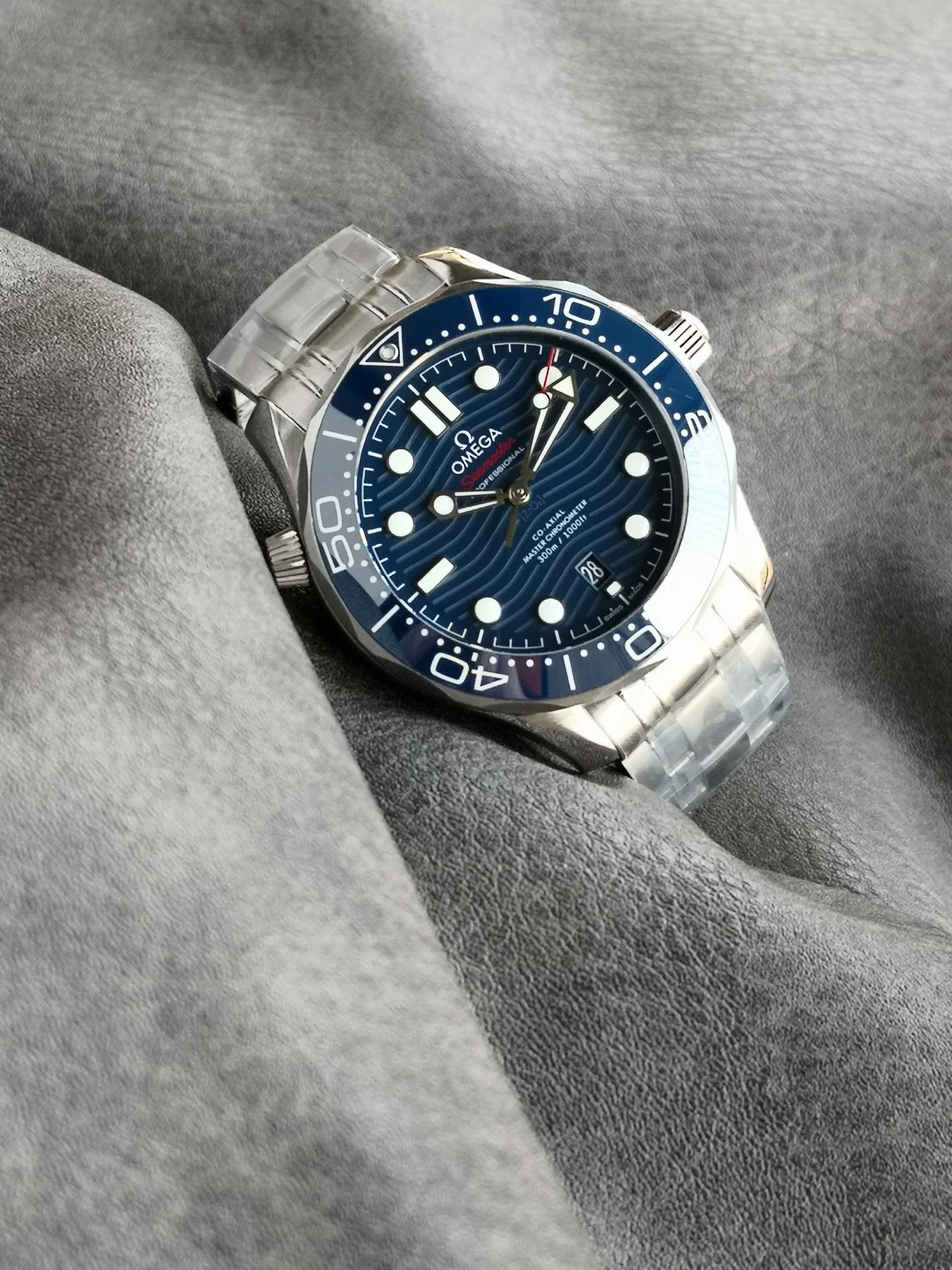 Omega Seamaster 220.12.41.21.03.008 — photographed off the sweep