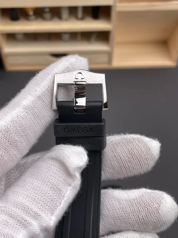 Omega Seamaster 300 James Bond 007 42mm