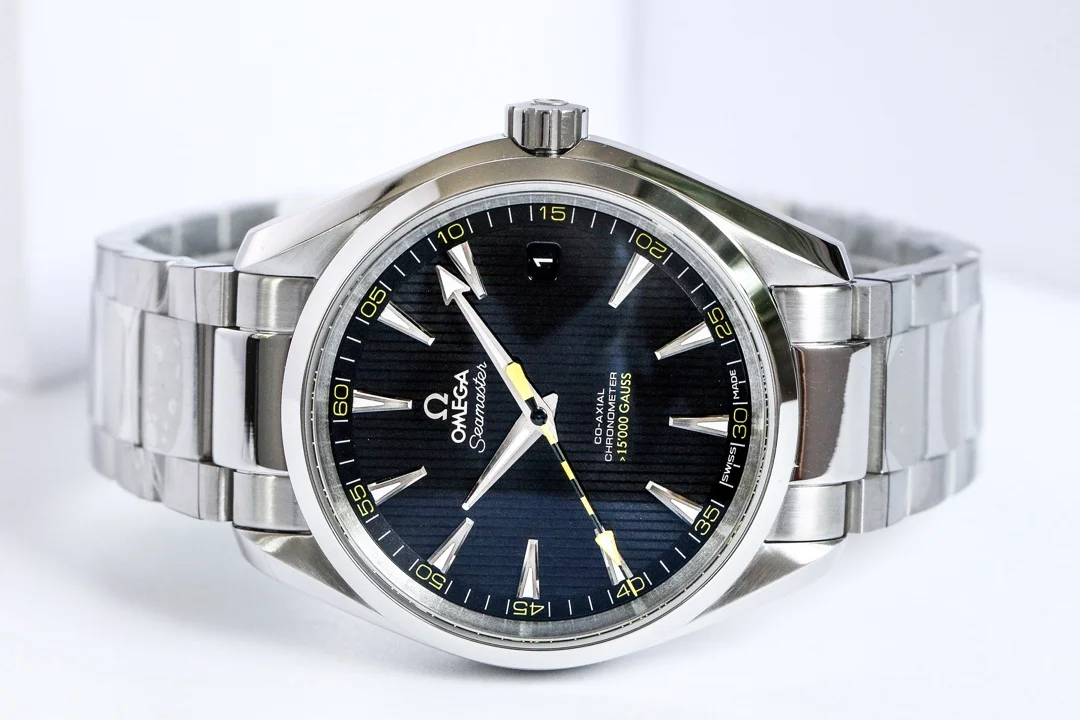 Omega Seamaster Aqua Terra 41.5mm — detail