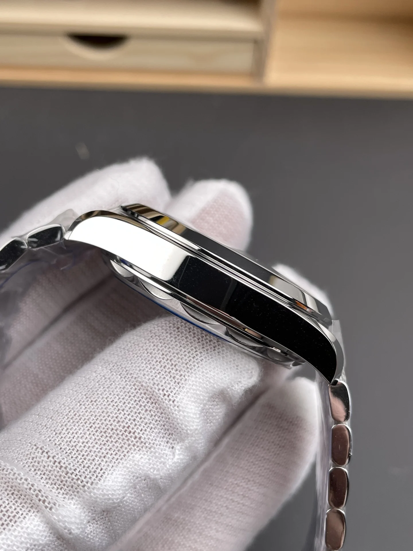 Omega Seamaster Aqua Terra Black Dial 41mm — photographed off the sweep