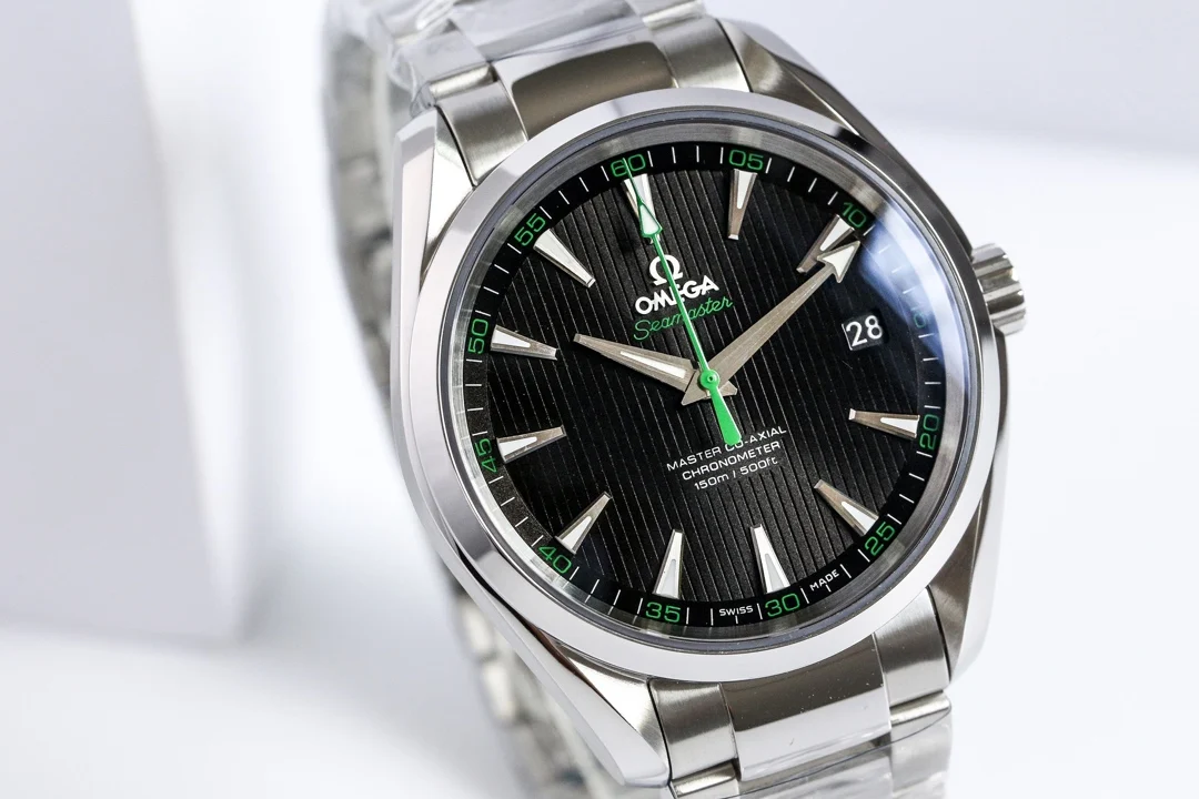 Omega Seamaster Aqua Terra Green Dial 41.5mm — photographed off the sweep