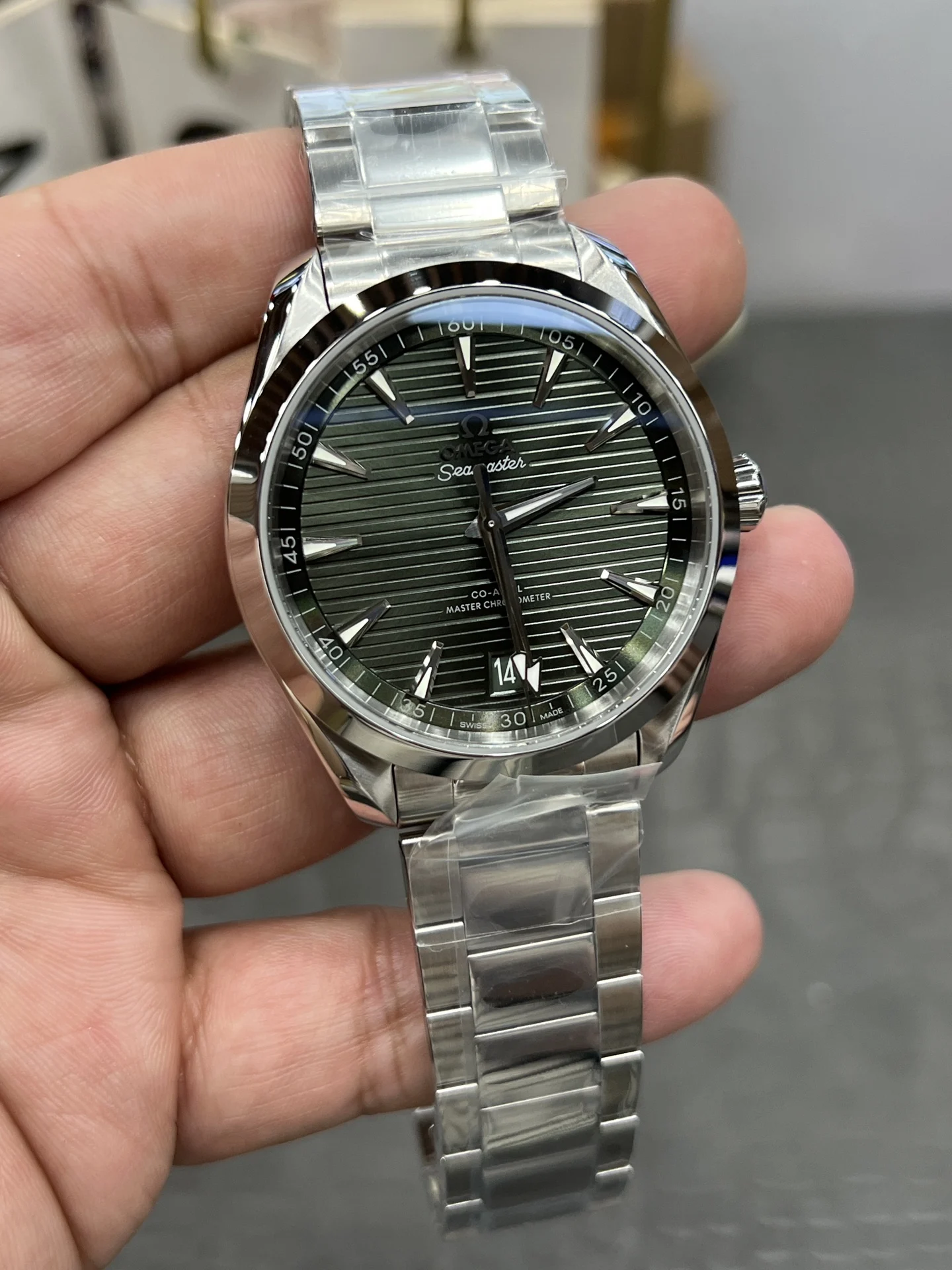 Omega Seamaster Aqua Terra Green Dial 41.5mm — photographed off the sweep