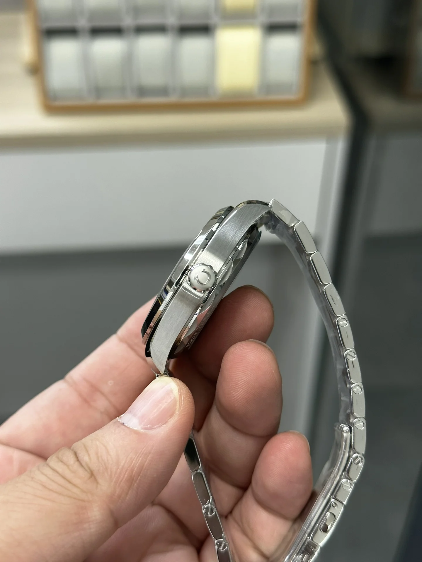 Omega Seamaster Aqua Terra Green Dial — photographed off the sweep