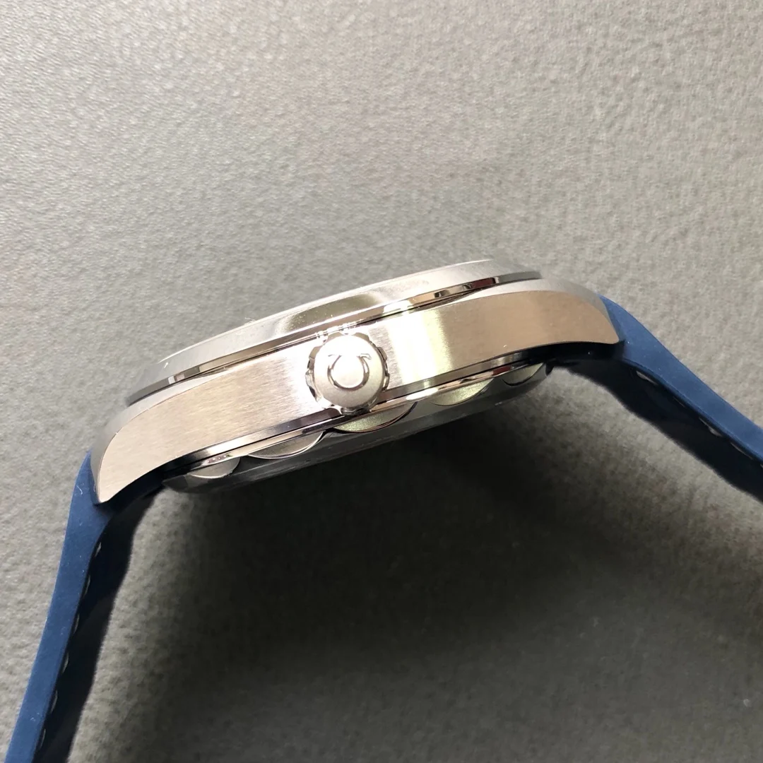 Omega Seamaster Aqua Terra Steel 41mm — photographed off the sweep