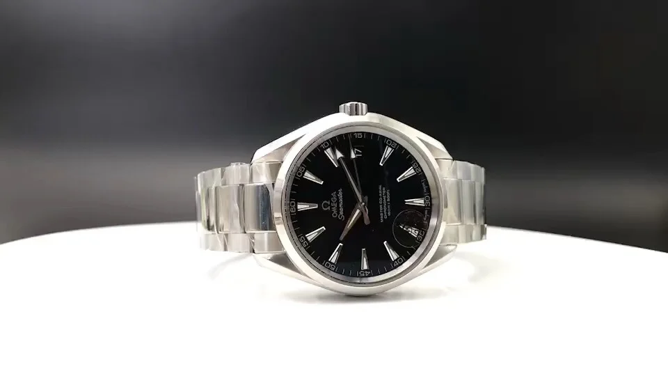 Omega Seamaster Aqua Terra White Dial 41.5mm — photographed off the sweep