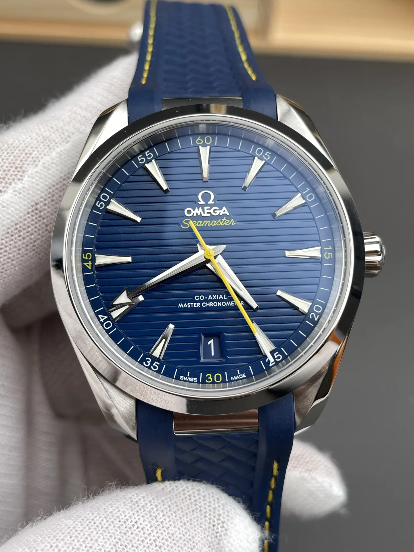 Omega Seamaster Aqua Terra White Dial 41mm — photographed off the sweep