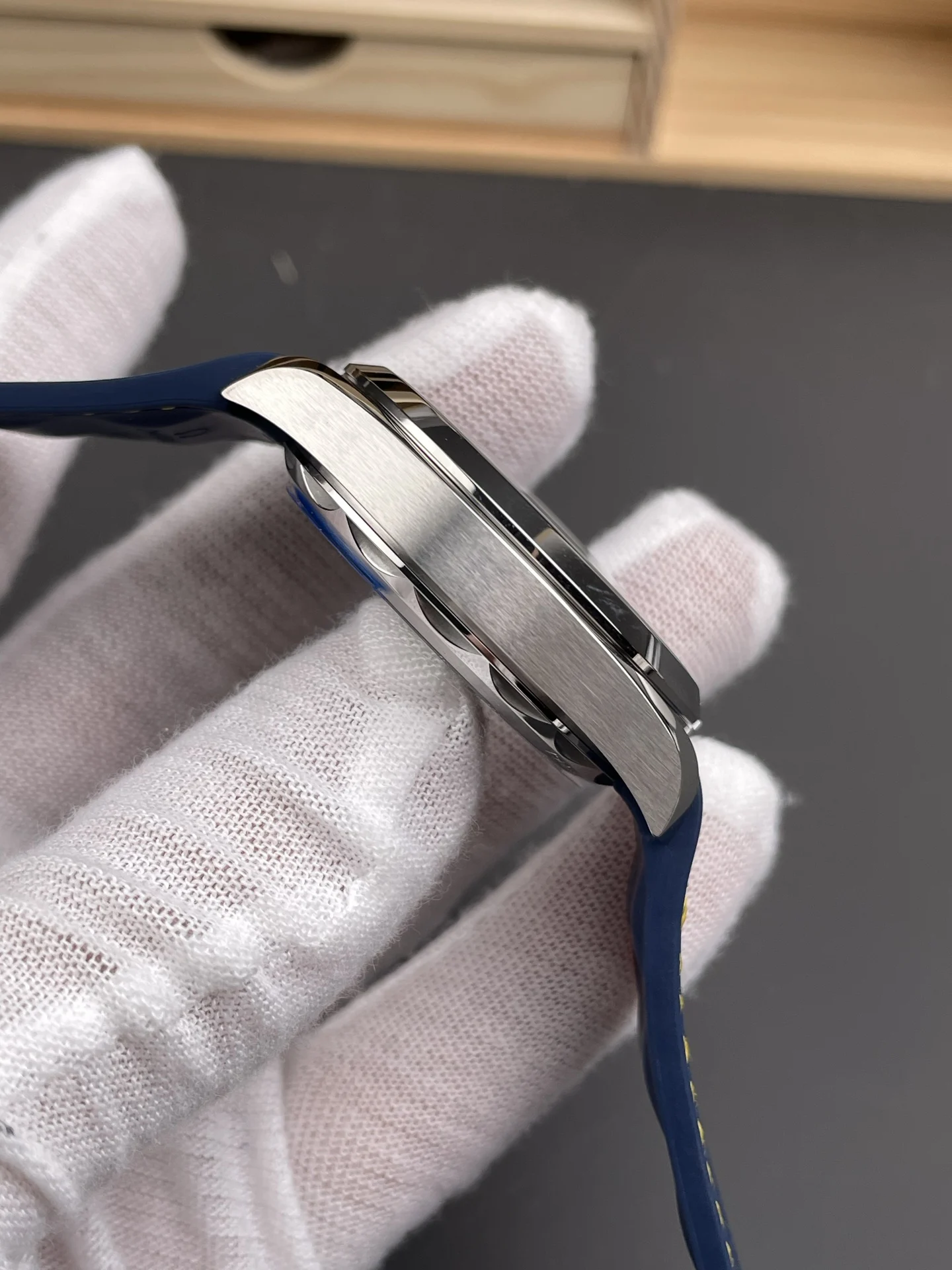 Omega Seamaster Aqua Terra White Dial 41mm — photographed off the sweep