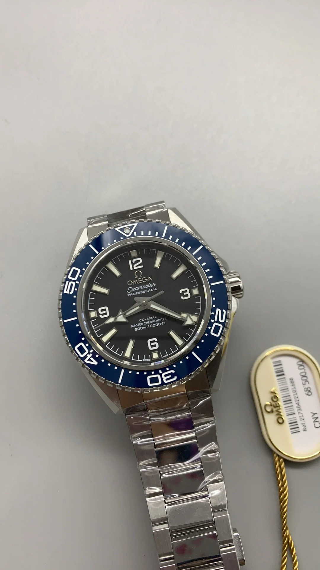 Omega Seamaster Blue Dial — photographed off the sweep