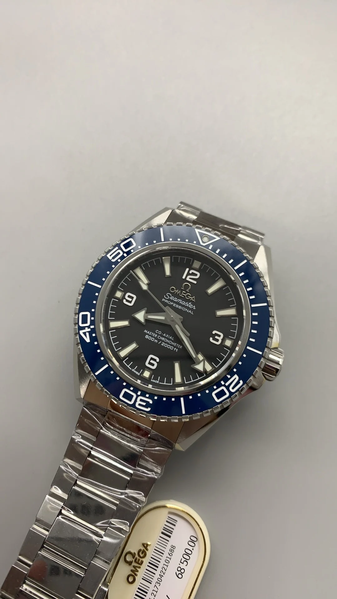 Omega Seamaster Blue Dial — photographed off the sweep