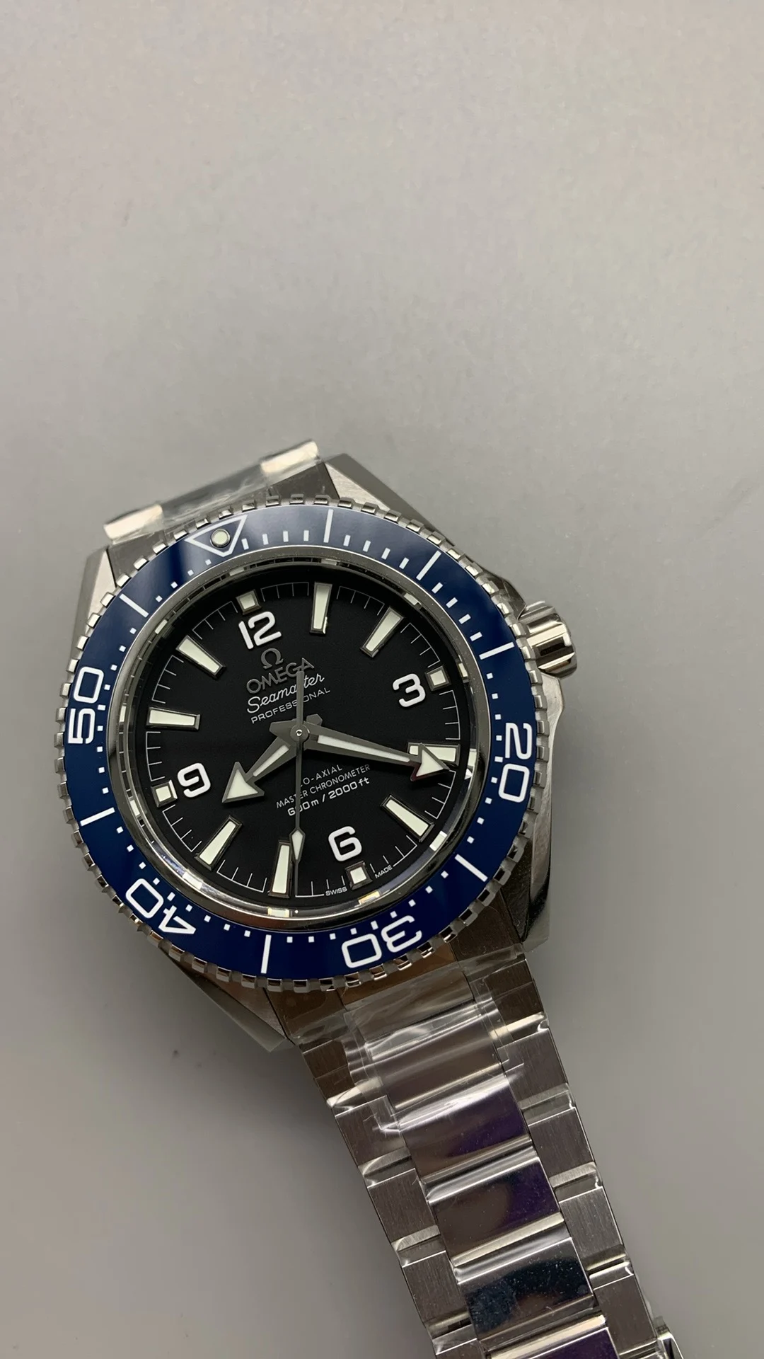 Omega Seamaster Blue Dial — photographed off the sweep