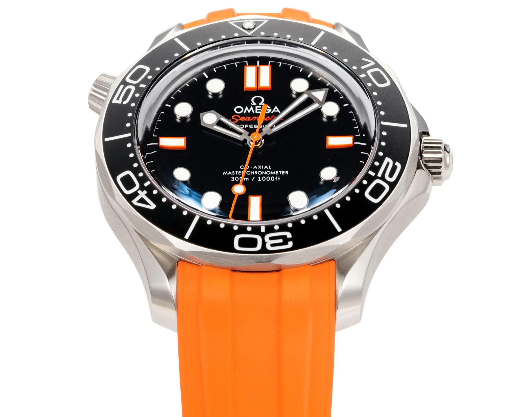 Omega Seamaster Ceramic Orange Dial — detail