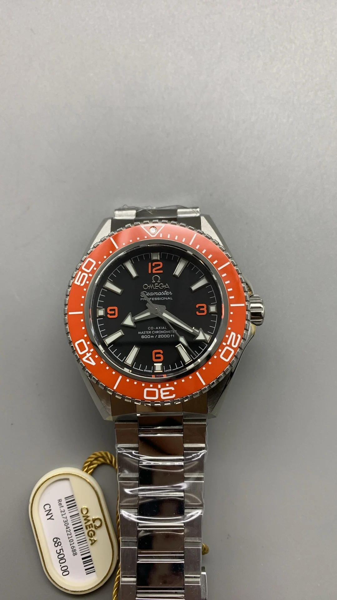 Omega Seamaster Orange Dial β photographed off the sweep