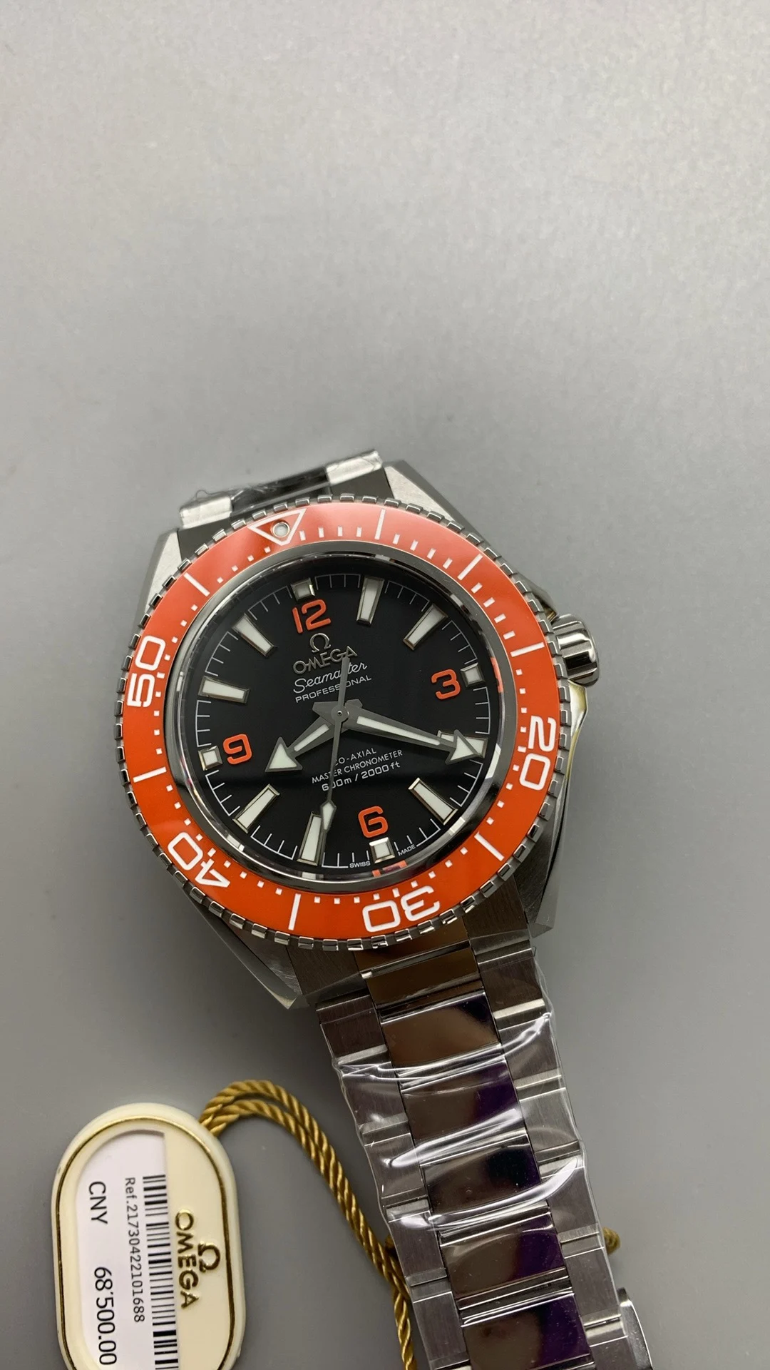 Omega Seamaster Orange Dial β photographed off the sweep