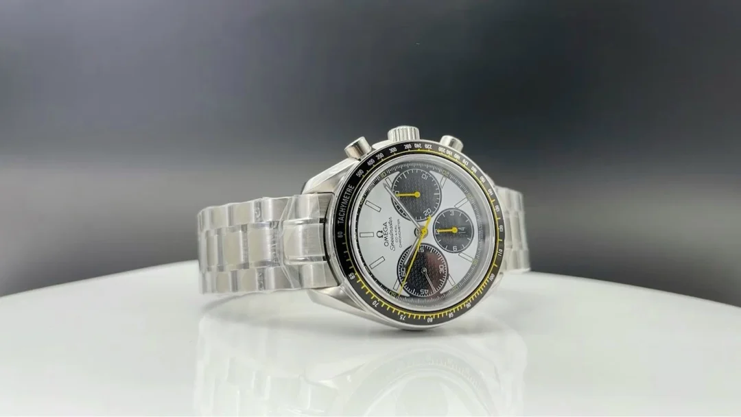 Omega Speedmaster 326.32.40.50.02.001 — photographed off the sweep