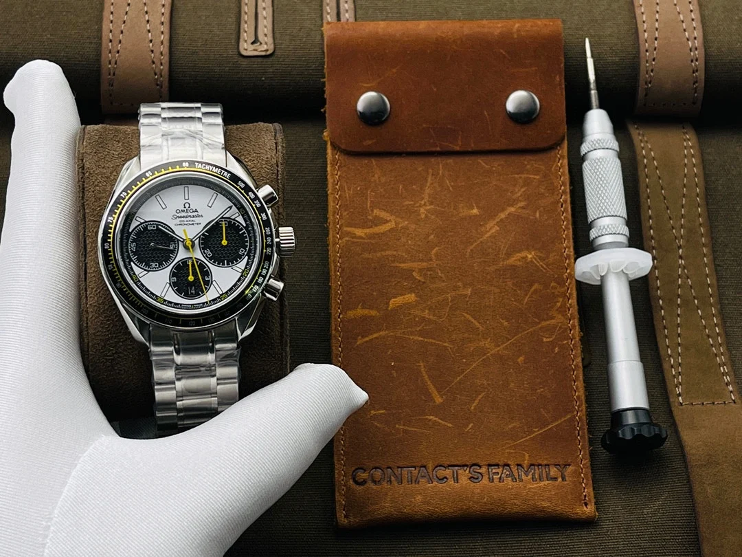 Omega Speedmaster 326.32.40.50.02.001 — photographed off the sweep