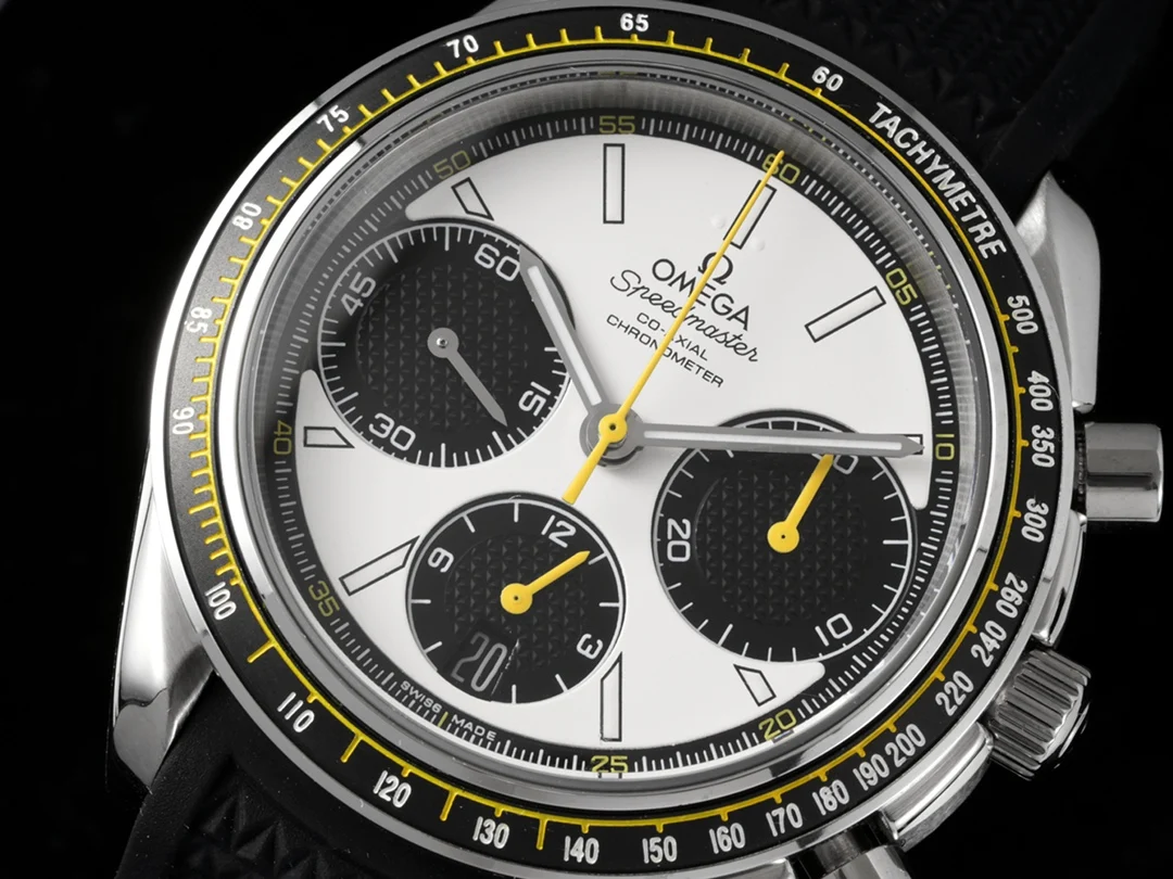 Omega Speedmaster 326.32.40.50.06.001 — photographed off the sweep