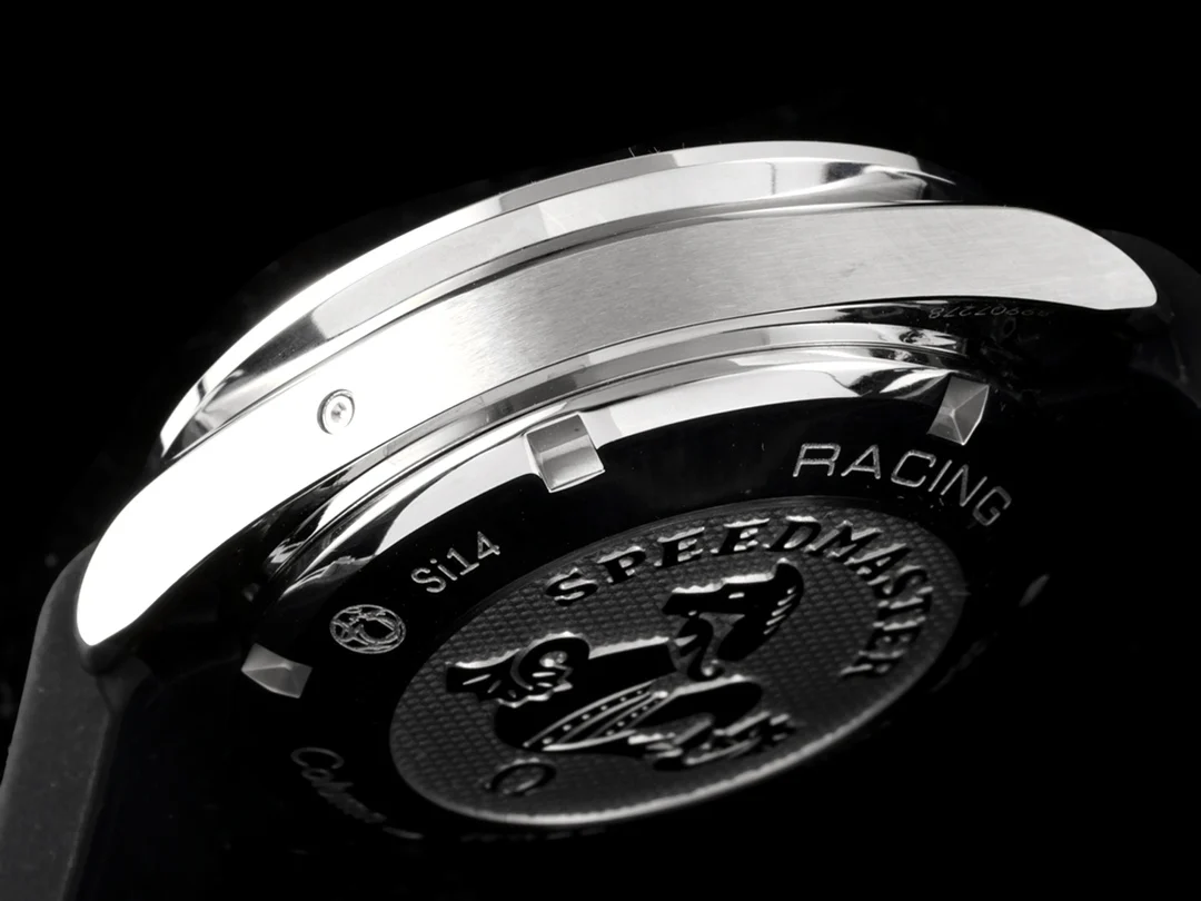 Omega Speedmaster 326.32.40.50.06.001 — photographed off the sweep