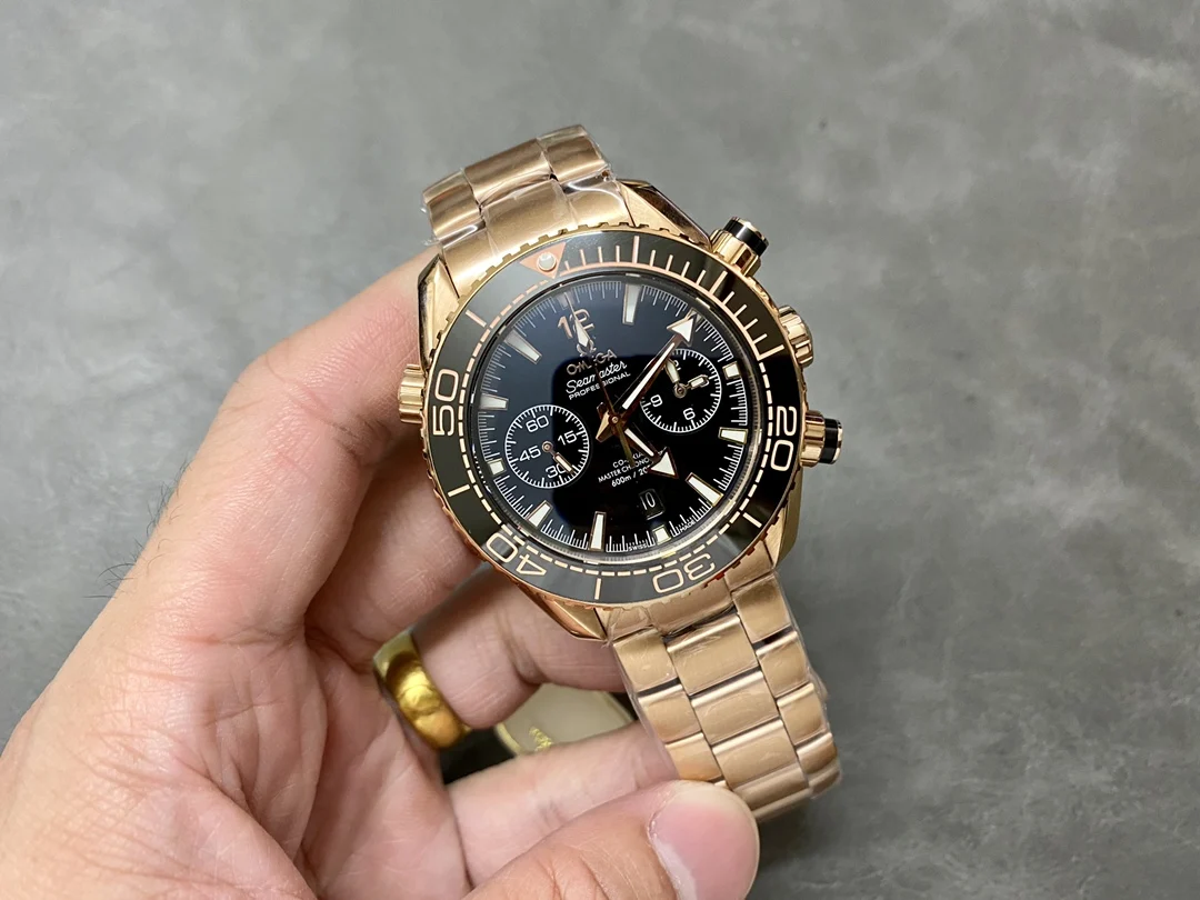 Omega Speedmaster 329.32.44.51.01.001 — photographed off the sweep