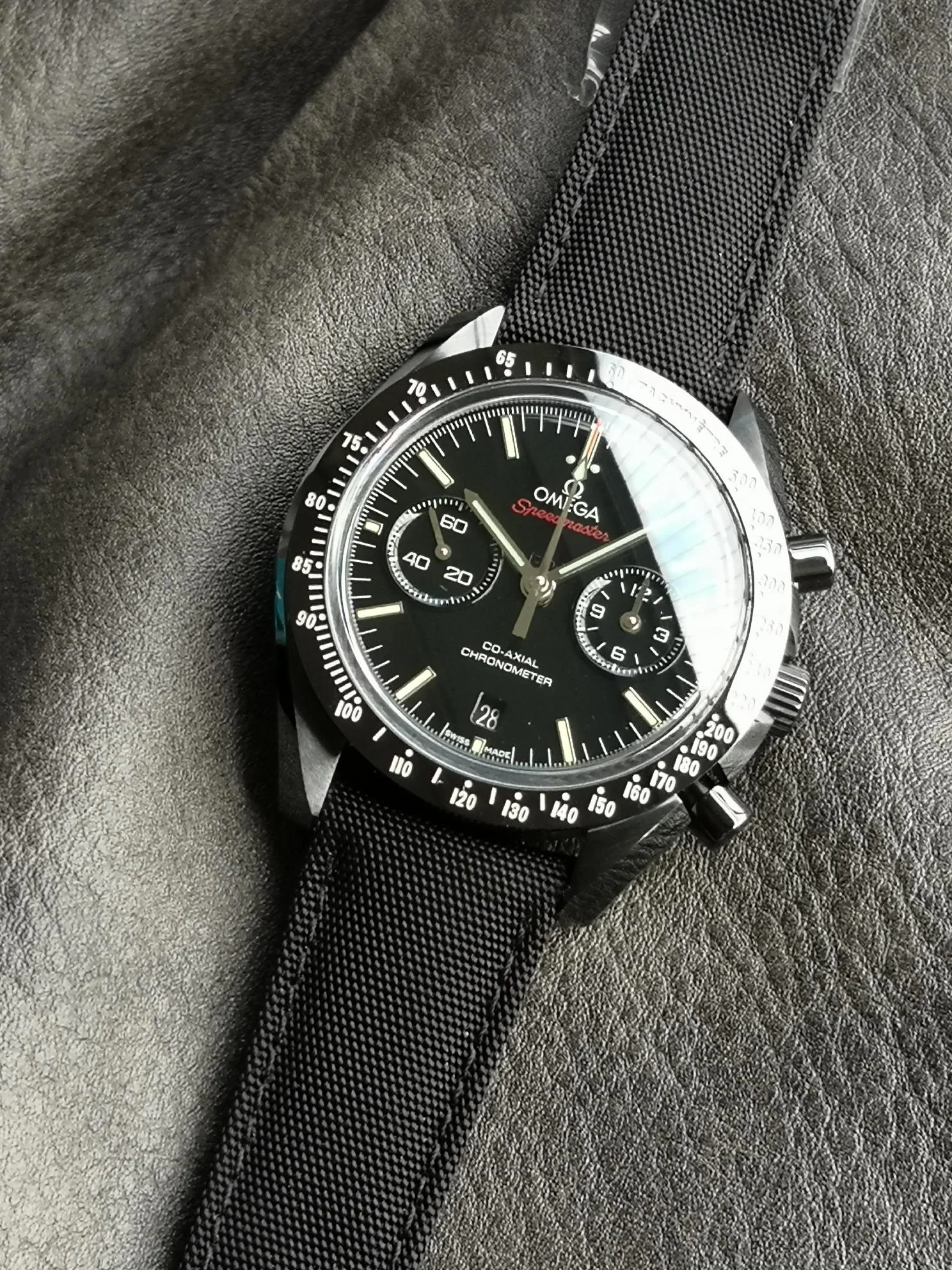 Omega Speedmaster Moonwatch 311.92.44.51.01.003 — photographed off the sweep
