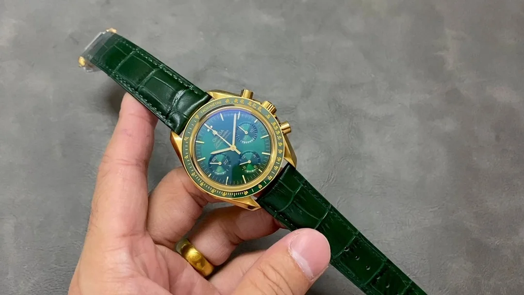 Omega Speedmaster Moonwatch Yellow Gold