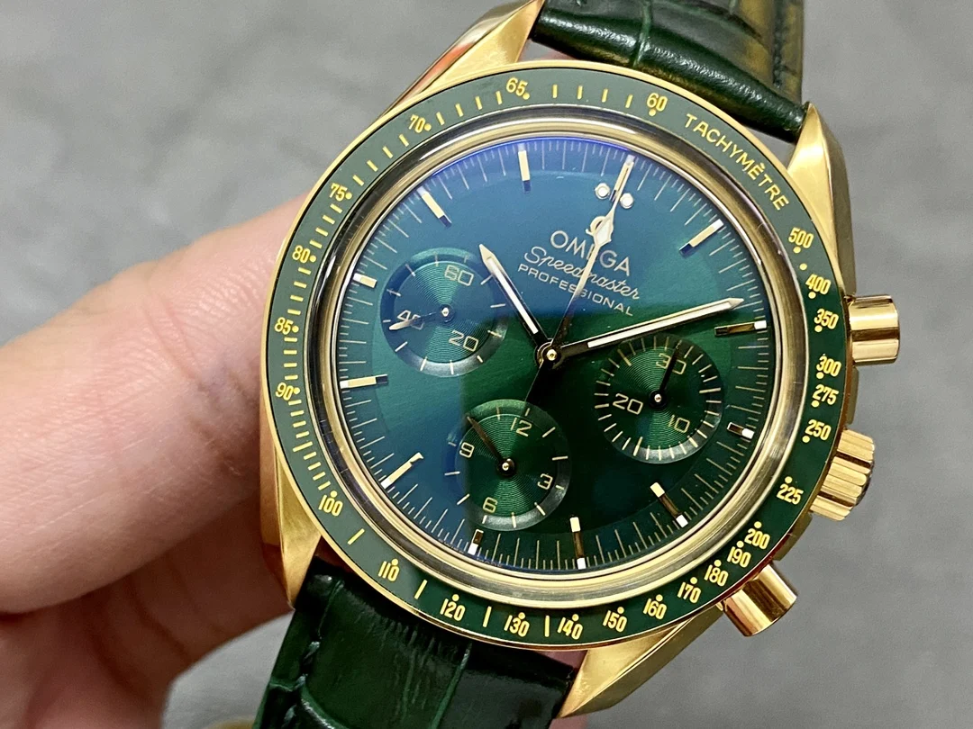 Omega Speedmaster Moonwatch Yellow Gold — photographed off the sweep