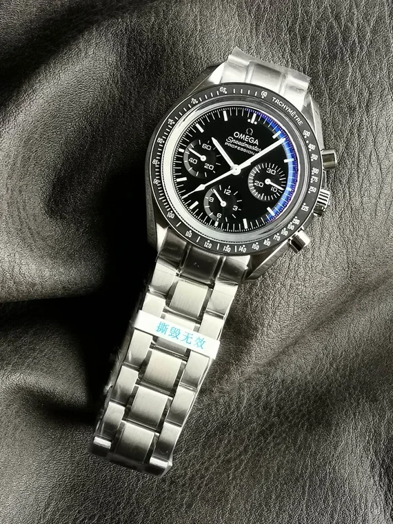 Omega Speedmaster Snoopy 311.32.42.30.04.003